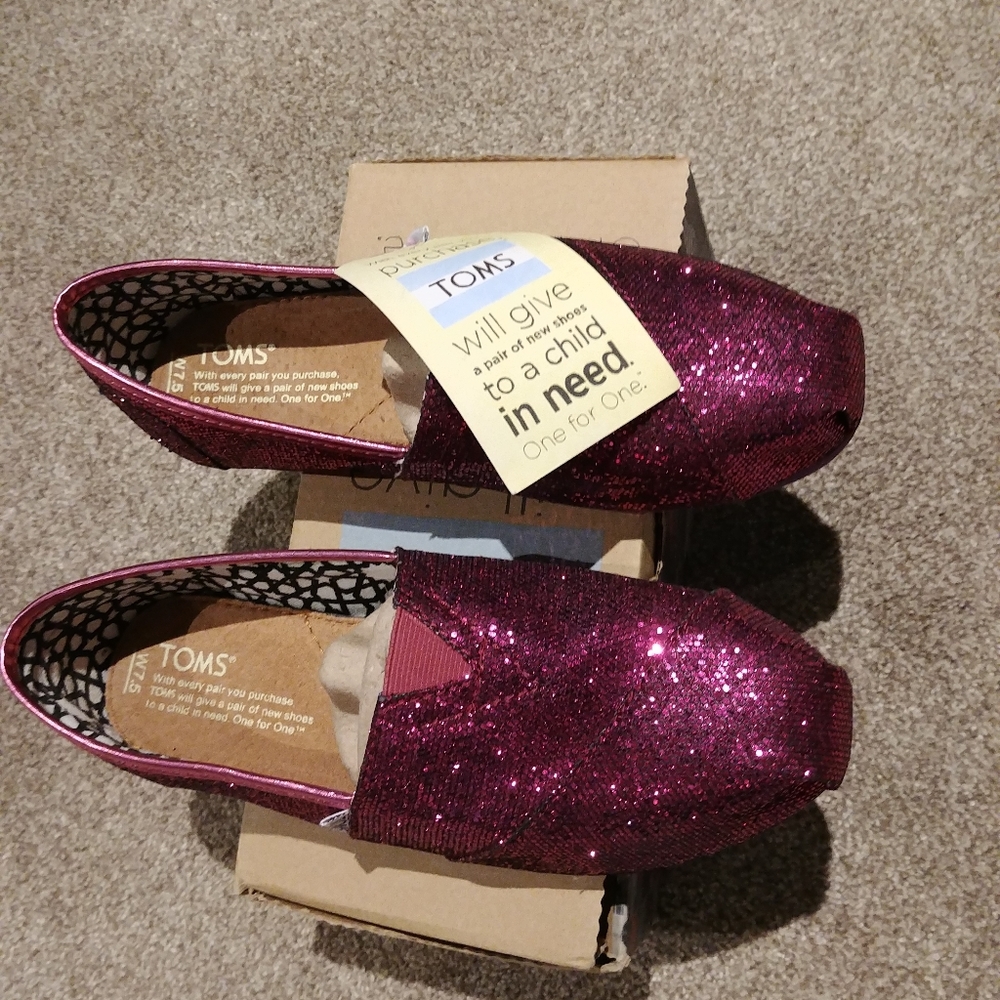Toms